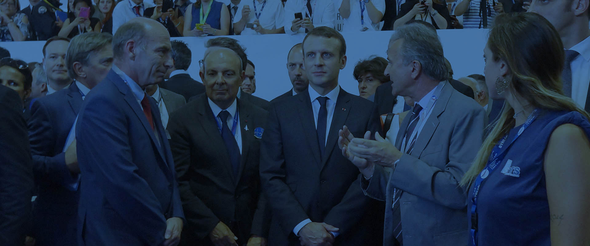 Salon du Bourget: Emmanuel Macron visite le stand Finaero